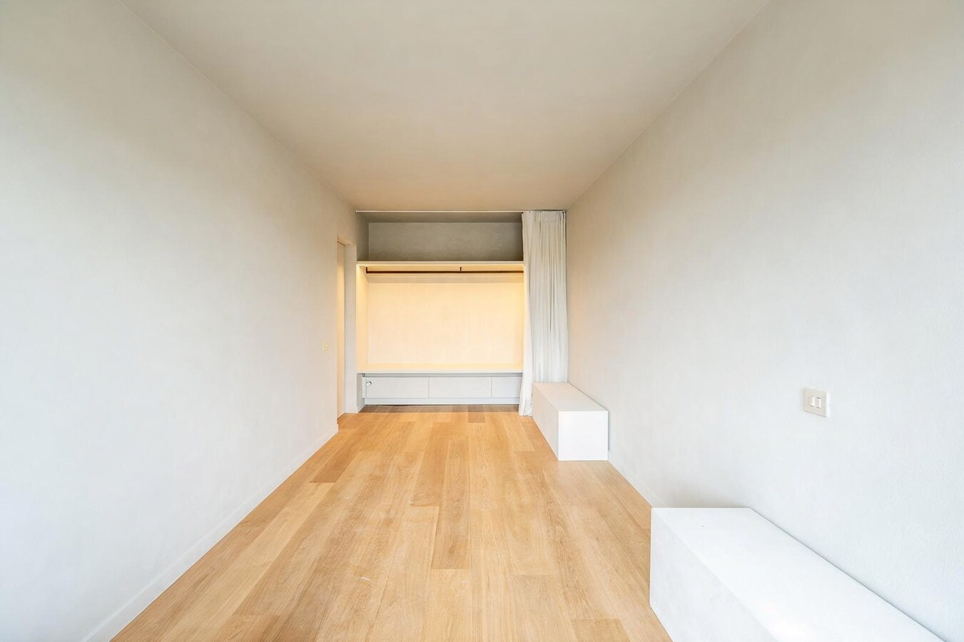 Stylish renovated apartment with partial sea view in Koksijde! 