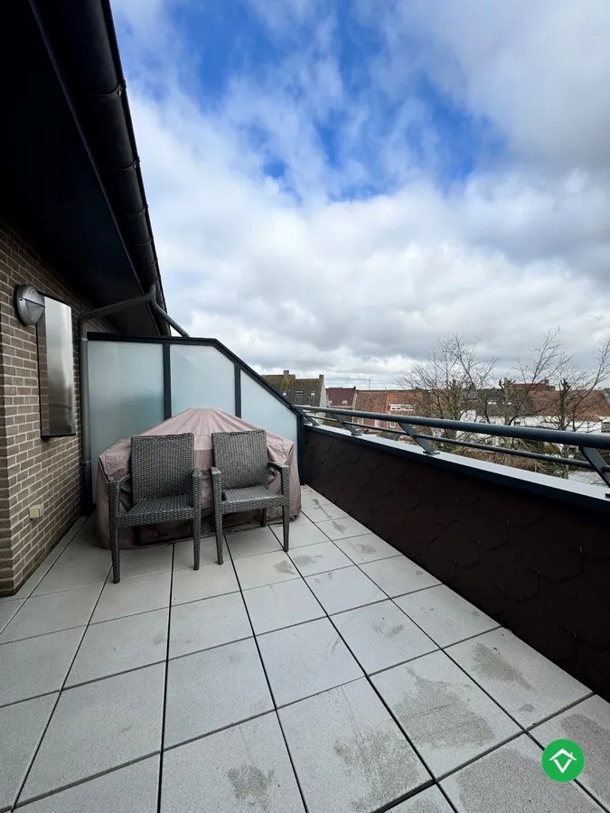 Appartement met 3 slaapkamers ruim terras en garage te Koekelare 