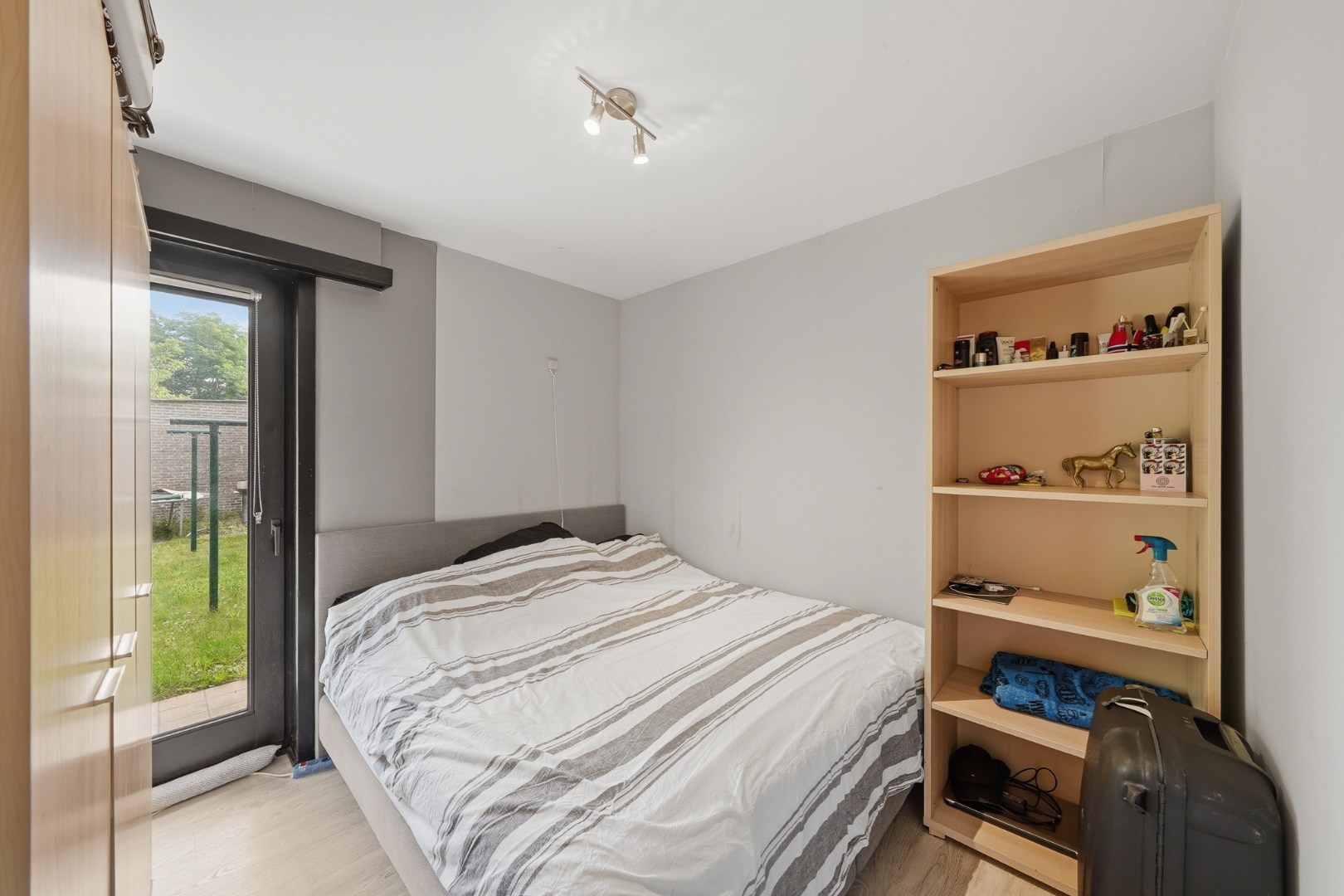 Gelijkvloers appartement met 3 slaapkamers en tuin te Oudenburg 