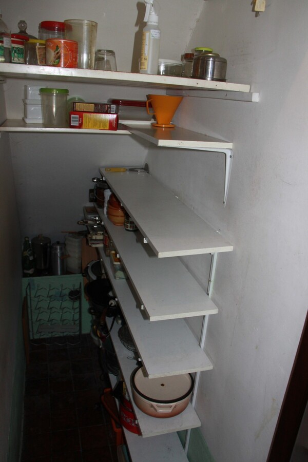 Op te frissen halfopen woning 