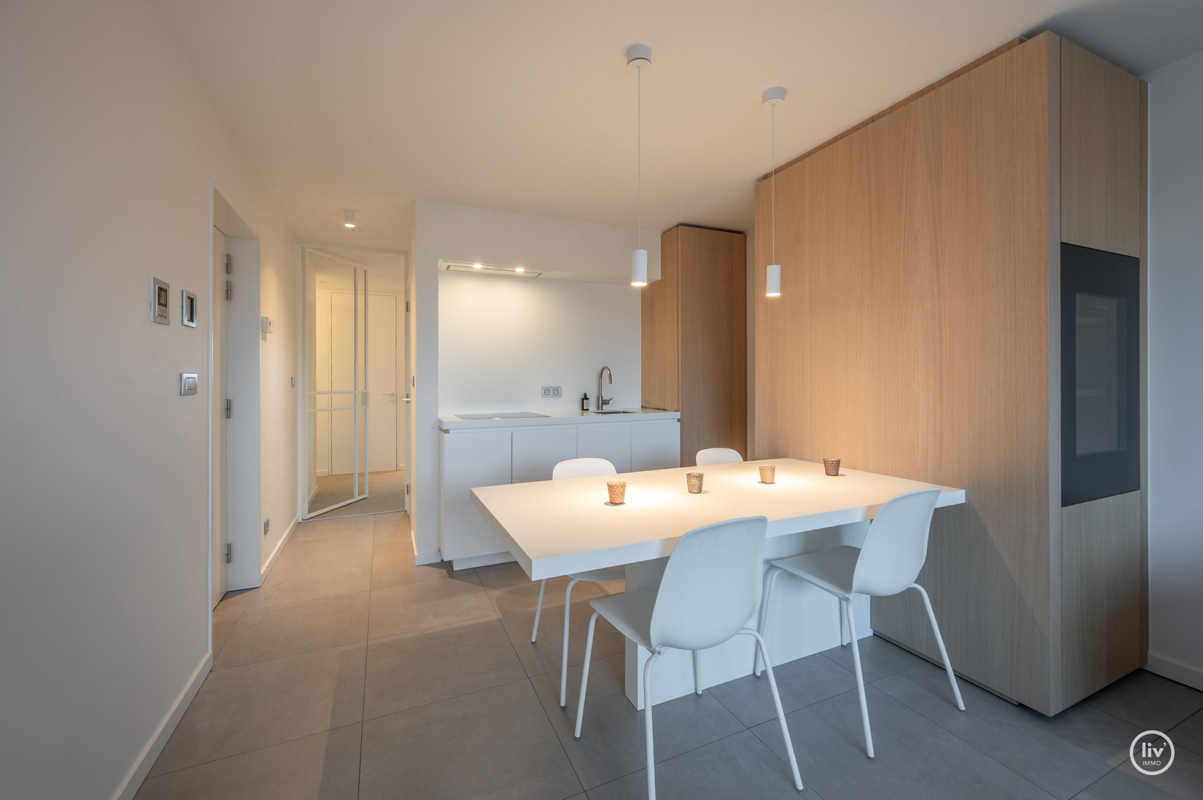 Stijlvolle en instapklare duplex met 2 ruime slaapkamers nabij het Rubensplein 