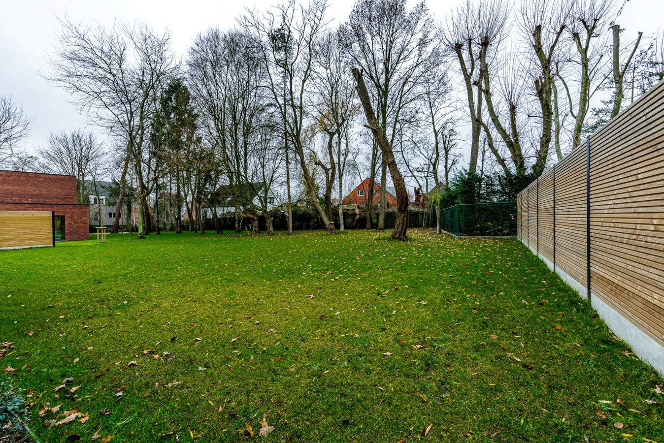 Bouwgrond - wonen tussen de bomen. 