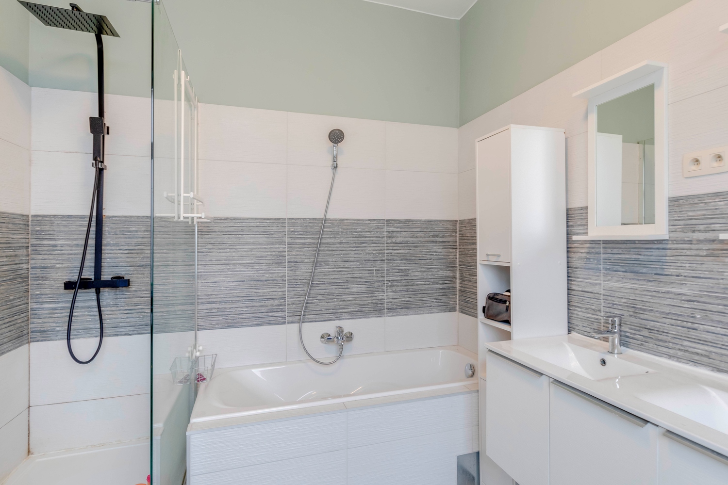 instapklare rijwoning met uitstekende ligging en tuin 