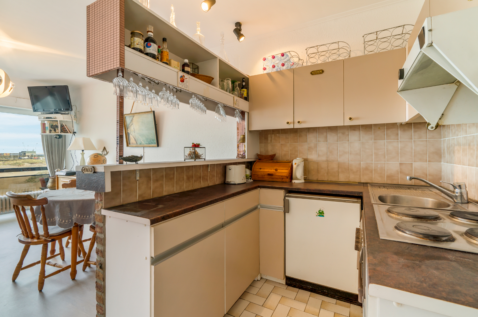 te renoveren studio op de Zeedijk van Zeebrugge 