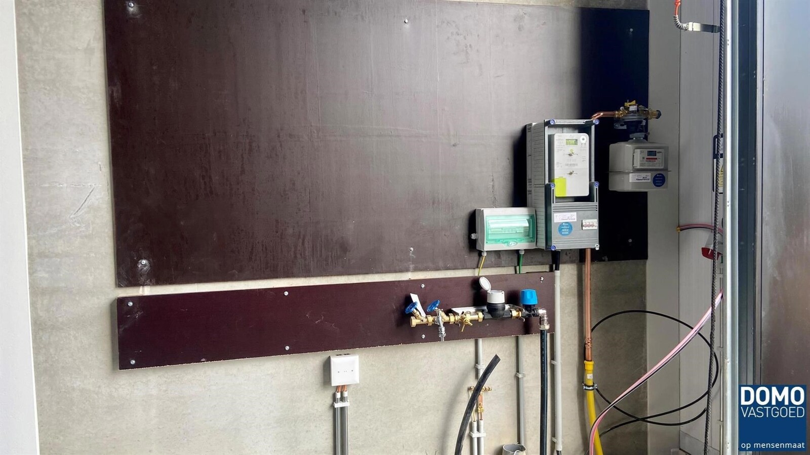 CENTRAAL GELEGEN KMO-UNIT TE HUUR - HASSELT 