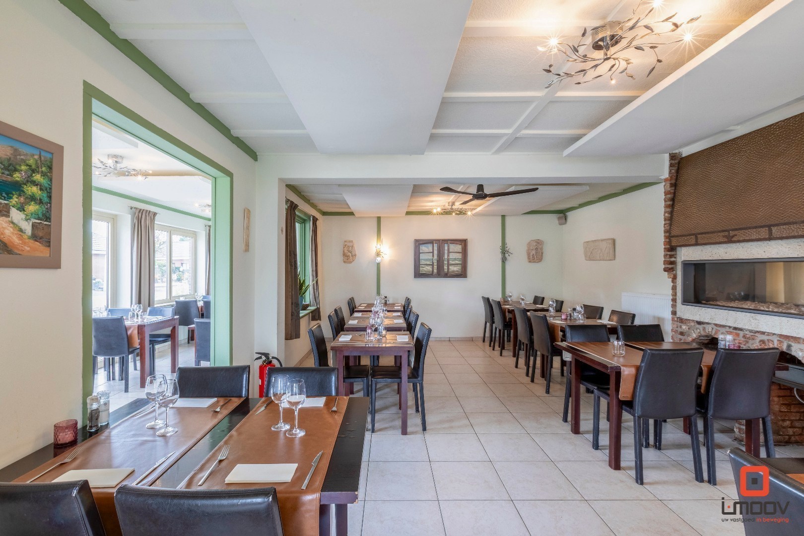 Ruim handelspand met appartement en tal van mogelijkheden in Hijfte (Lochristi) 