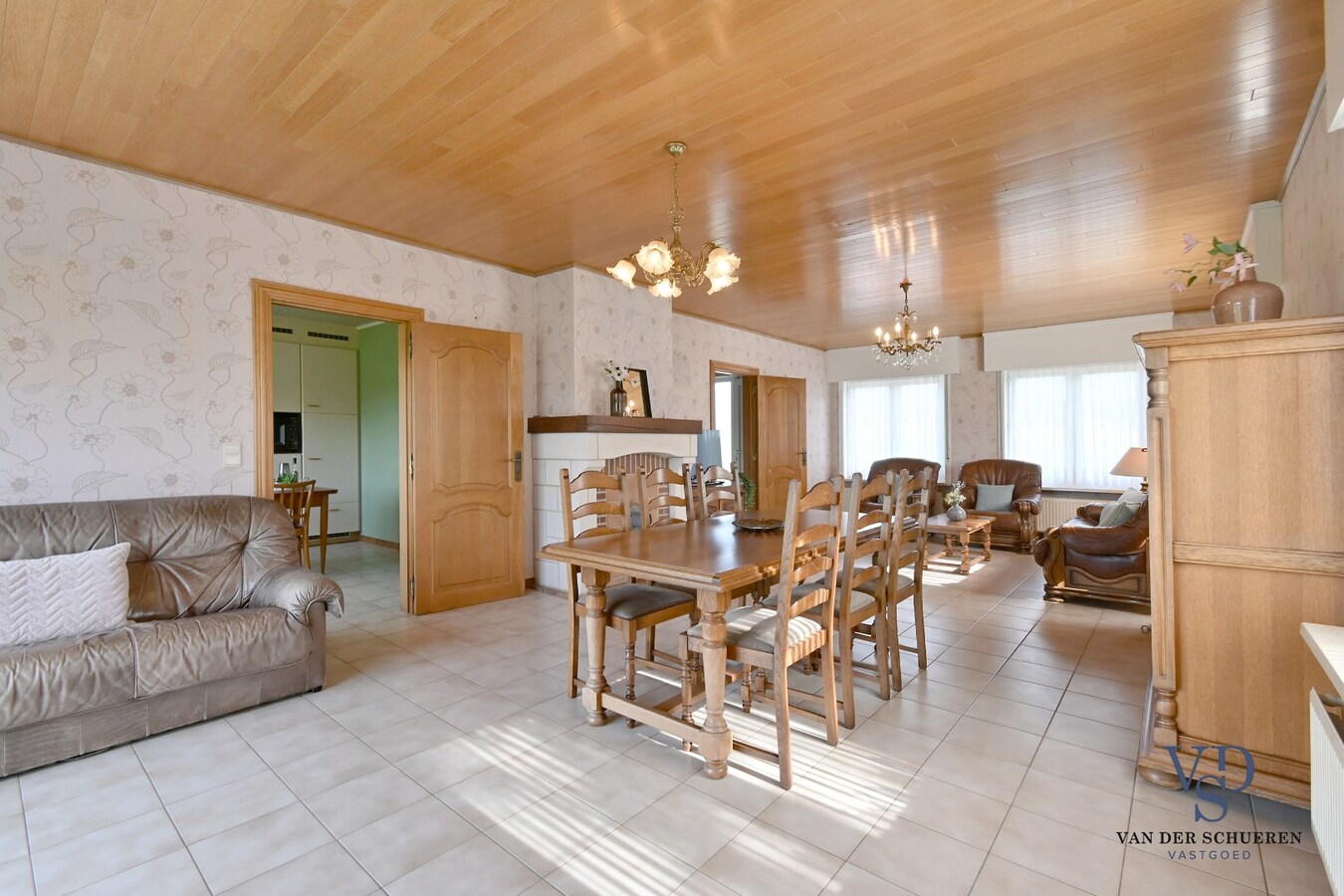 Ruime woning op unieke locatie in het groen, vlakbij Dikkele 