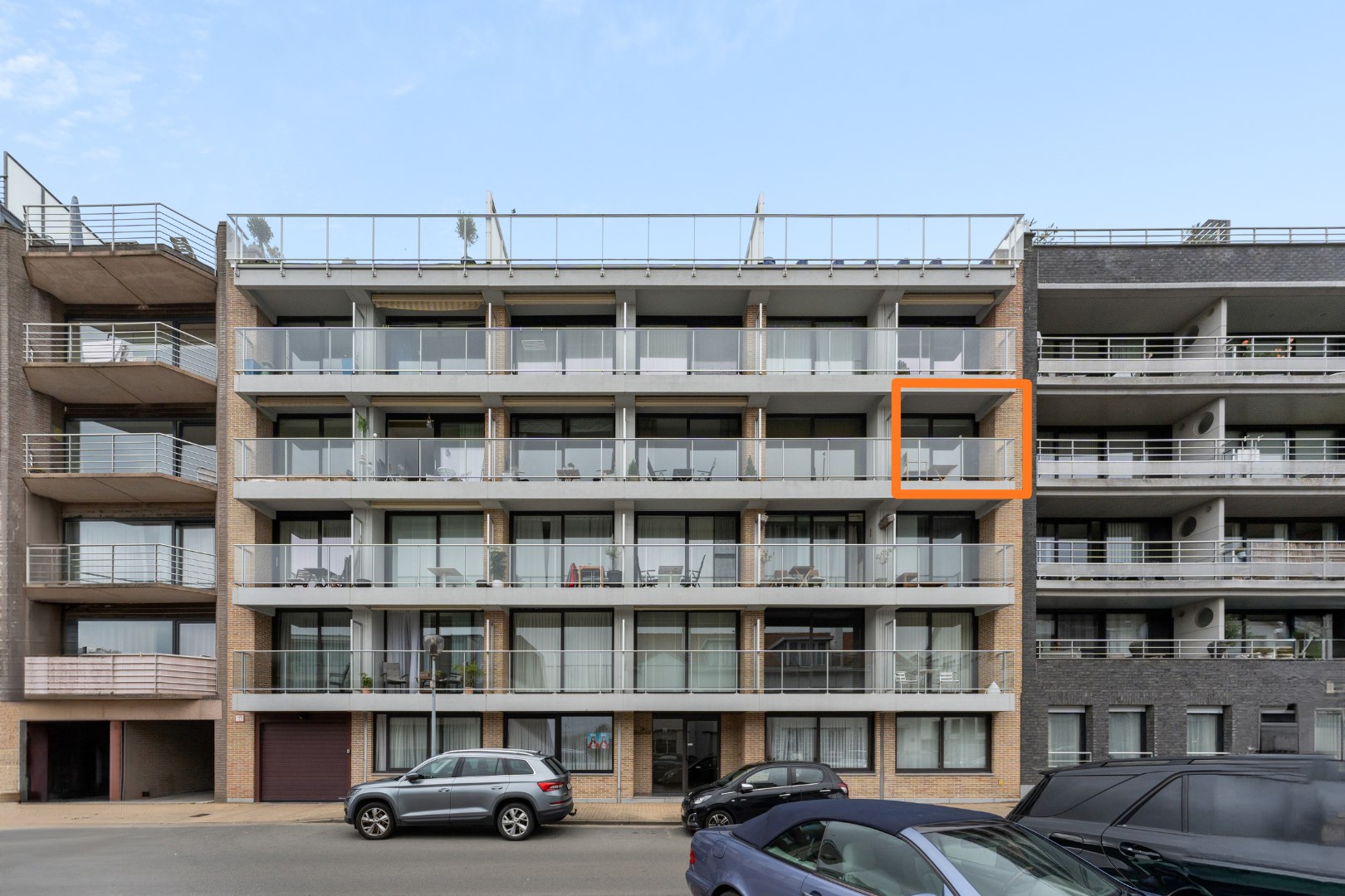 volledig vernieuwd appartement met 2 slaapkamers 