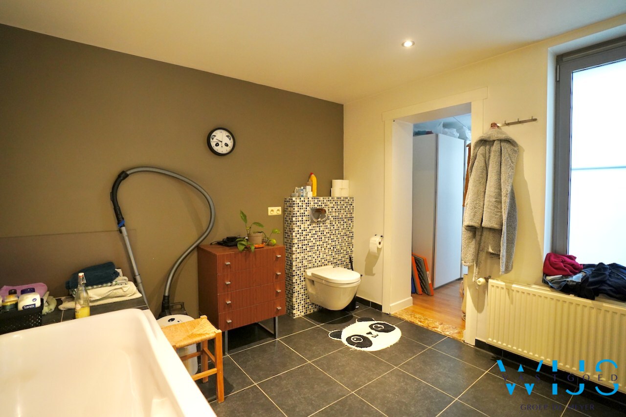 Prachtig woonhuis vlakbij het station Gent-Sint Pieters! 