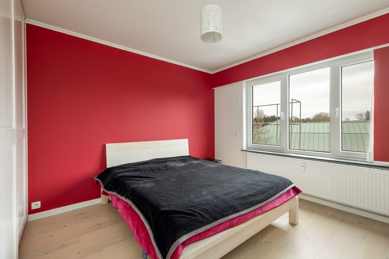 Modern appartement met twee slaapkamers en terras te Deurne! 