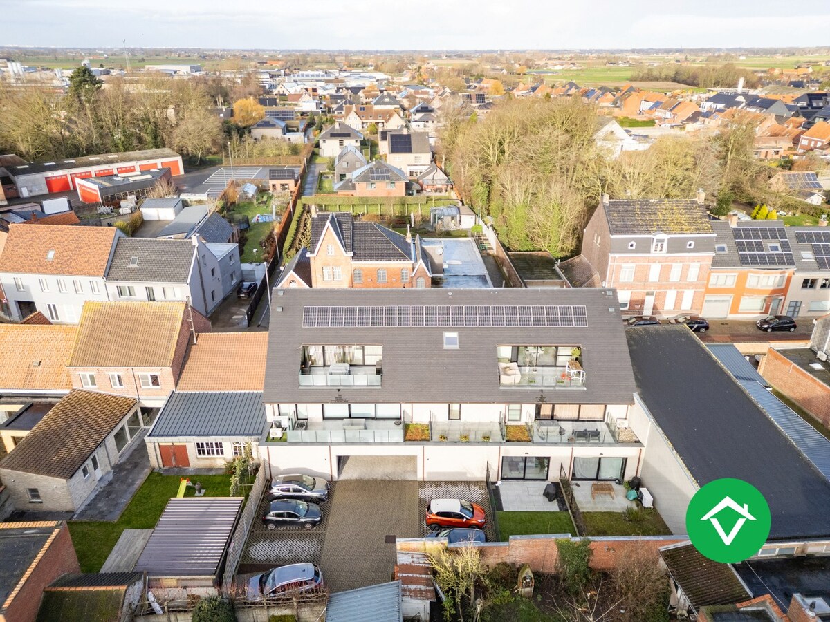 Instapklaar appartement met 2 slaapkamers en volledig ingerichte zolder te Koekelare 