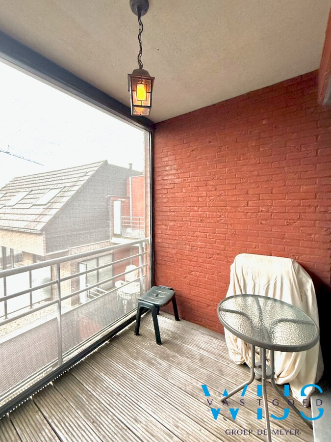 Charmant instapklaar tweeslaapkamer appartement in centrum Ertvelde! 