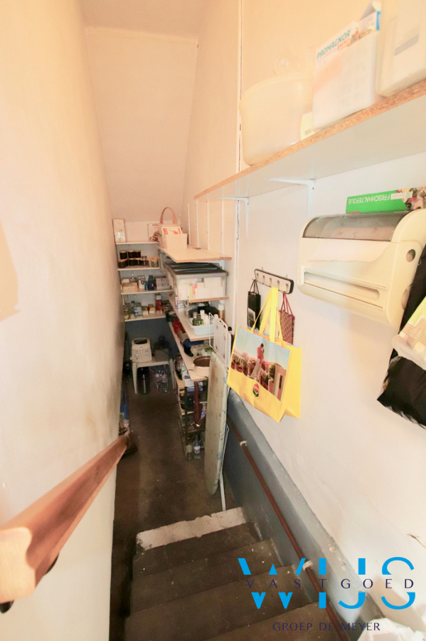 Stevige gezinswoning op SUPER locatie te Eeklo! 