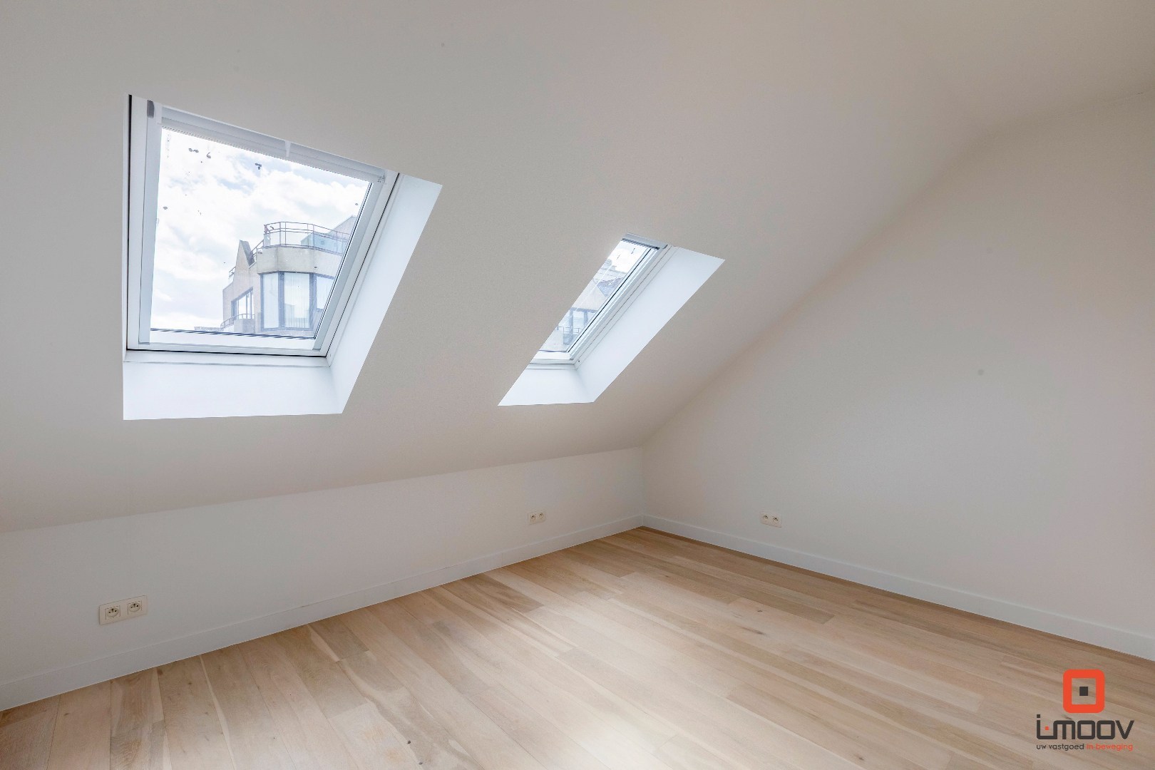 Luxueuze tweeslaapkamer duplex met terras en hoogwaardige afwerking in Oostende 