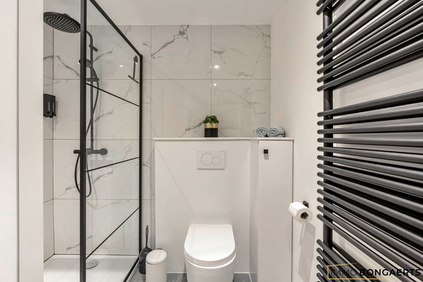 Volledig gerenoveerde woning met 4 slaapkamers 