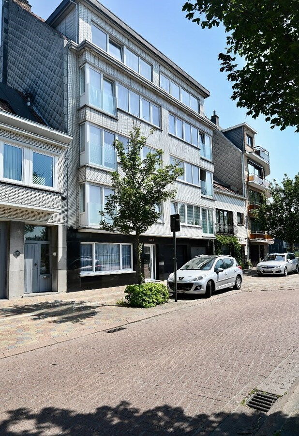 INSTAPKLAAR LICHTRIJK 2 SLAAPKAMER APPARTEMENT 