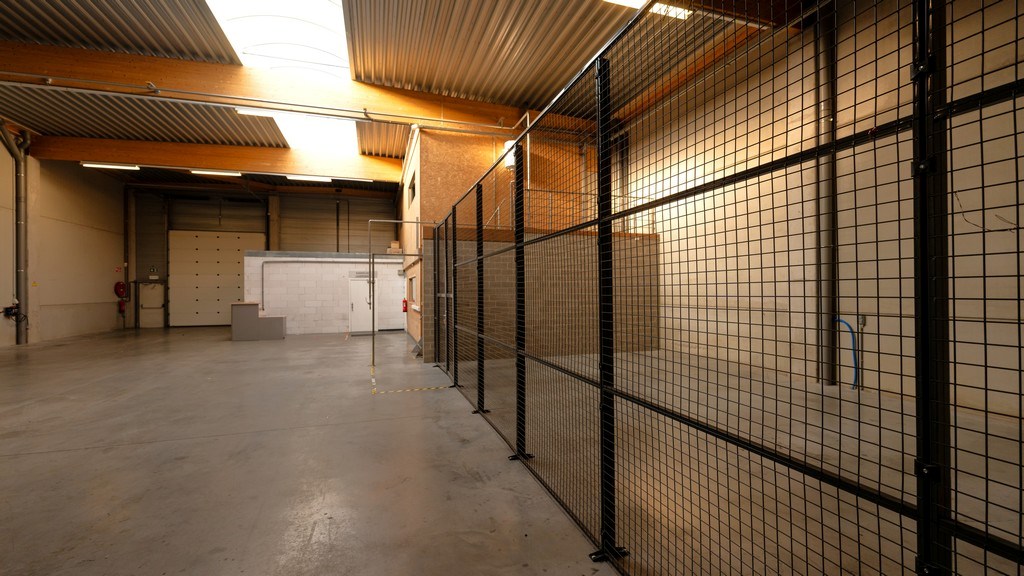 Bedrijfsunit te huur in industriezone De Zaat in Temse