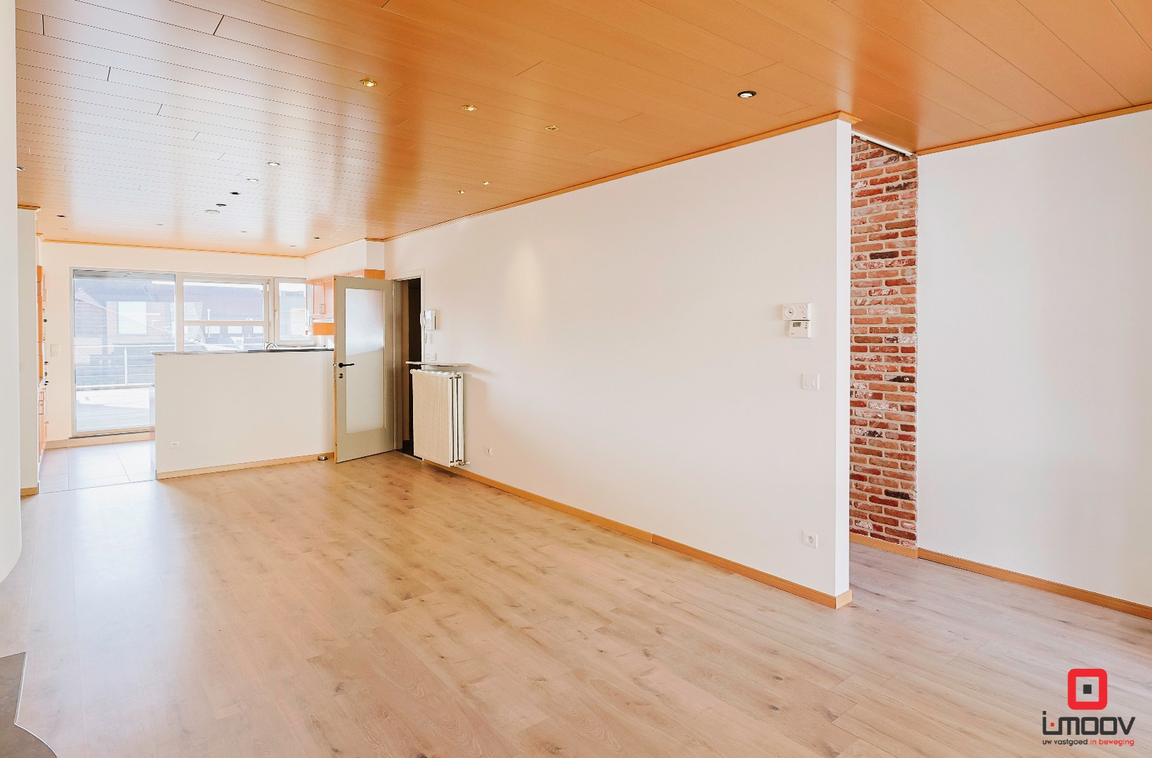 Bel-etagewoning met tuin, loods (450 m²) en tal van mogelijkheden 