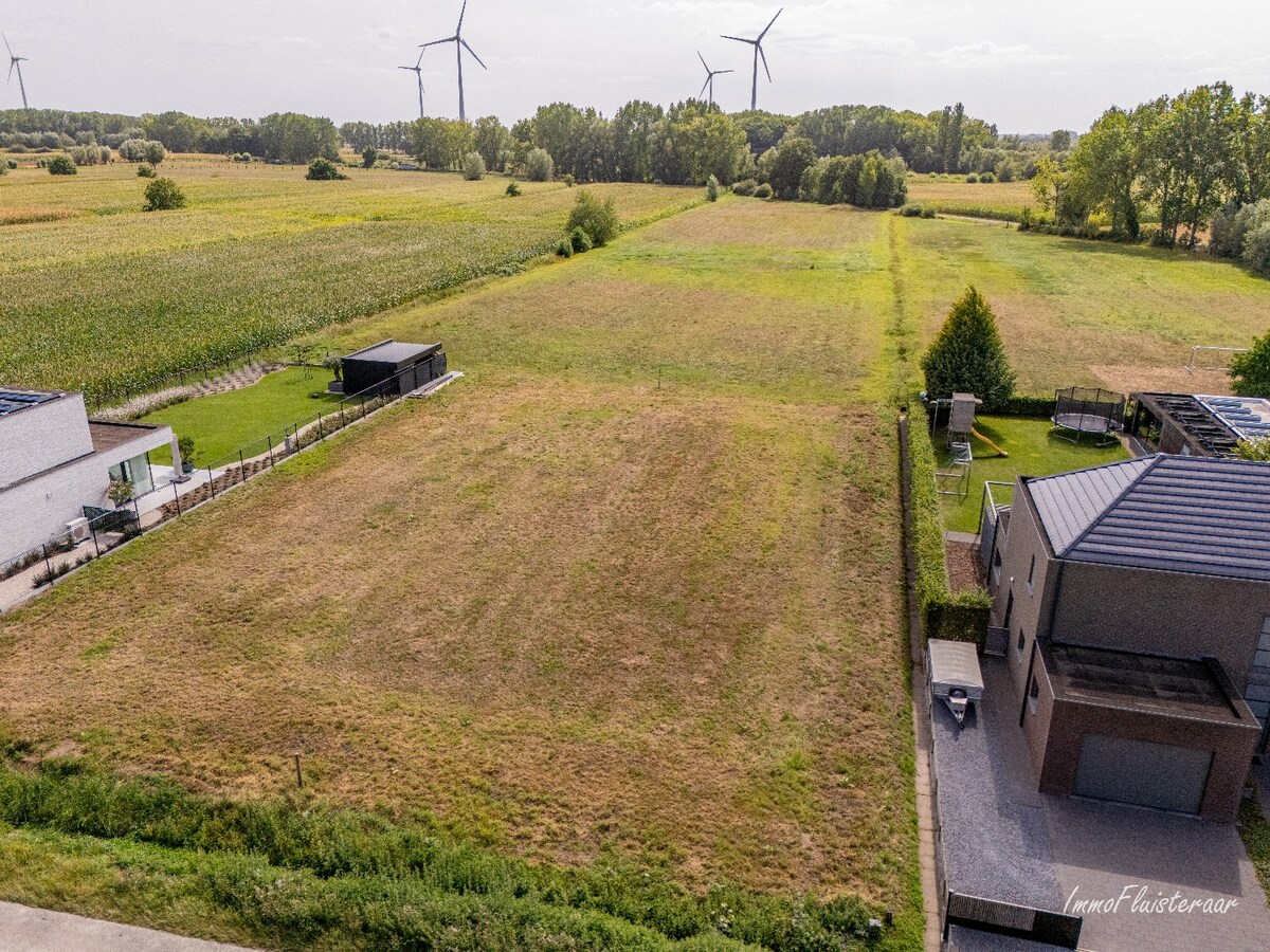 Terrain à bâtir situé au calme avec un pré attenant d'environ 4.850 m² à Lokeren 