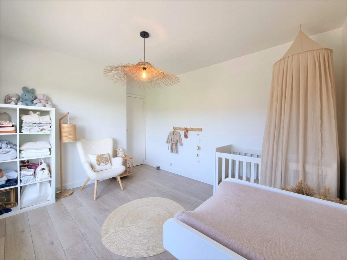 Magnifiek gelegen gezinswoning met garage &amp; oprit te Heist 