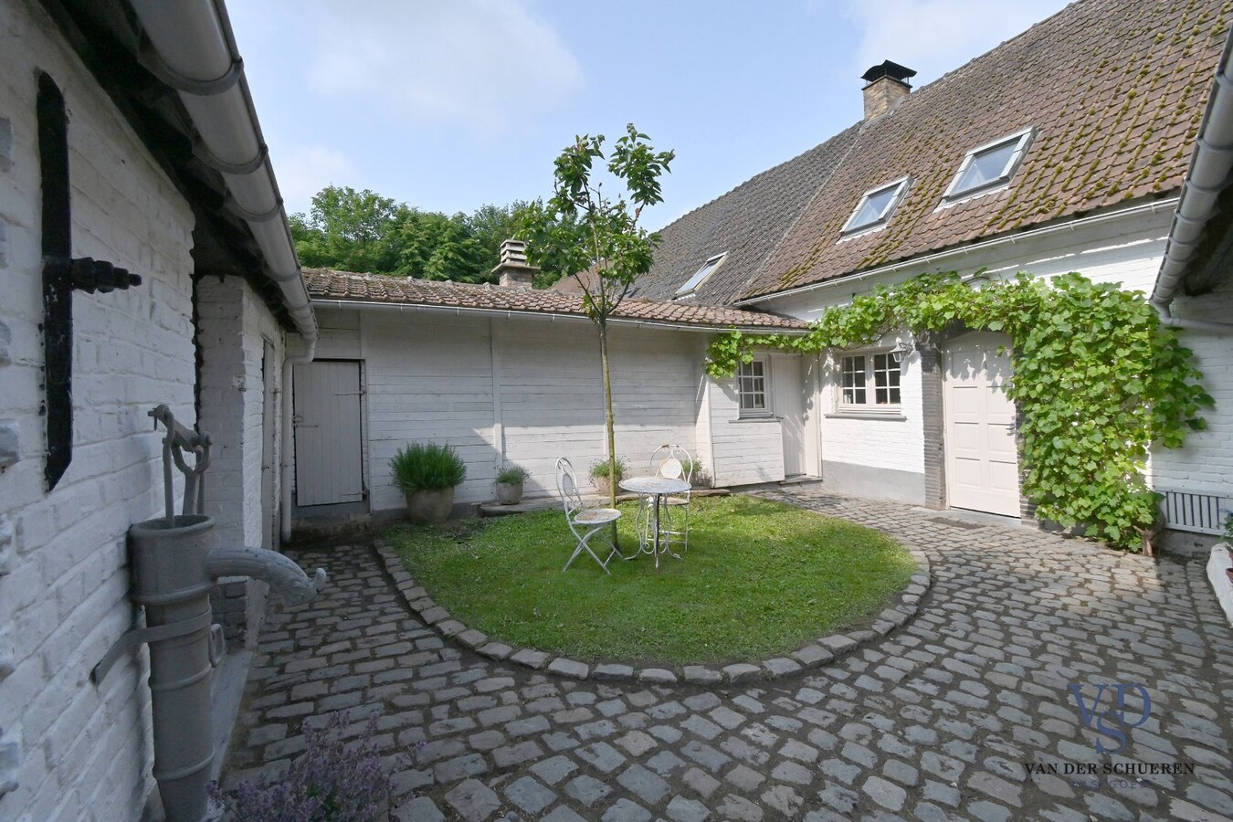 Exceptioneel woning in 't groen. 