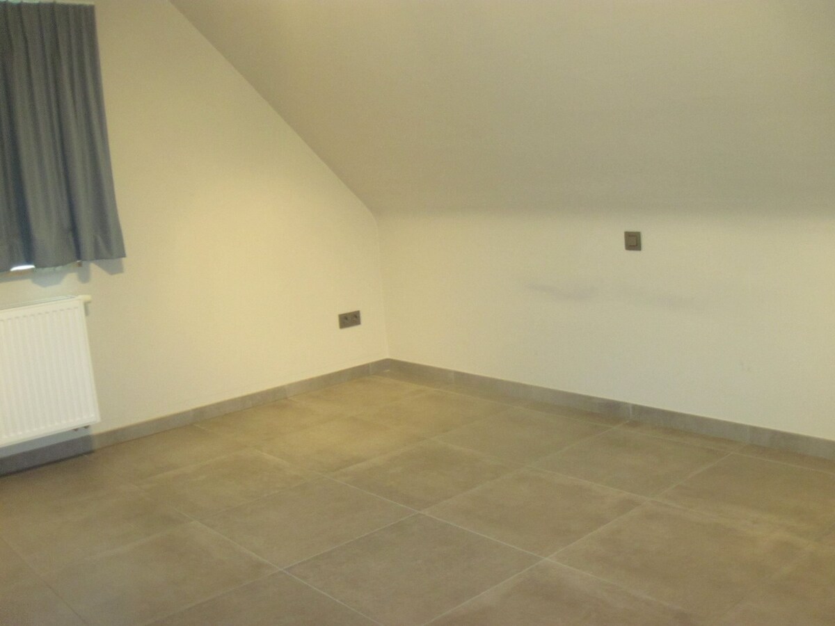 Luxueus en ruim appartement in rustige omgeving. 