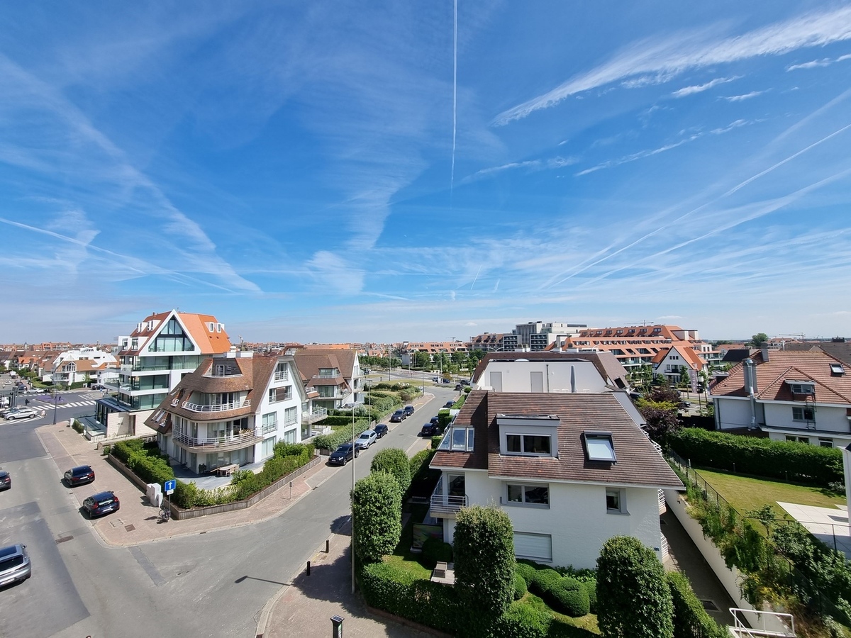 Hoekappartement (116m²) met open zicht aan het Albertstrand - Knokke 