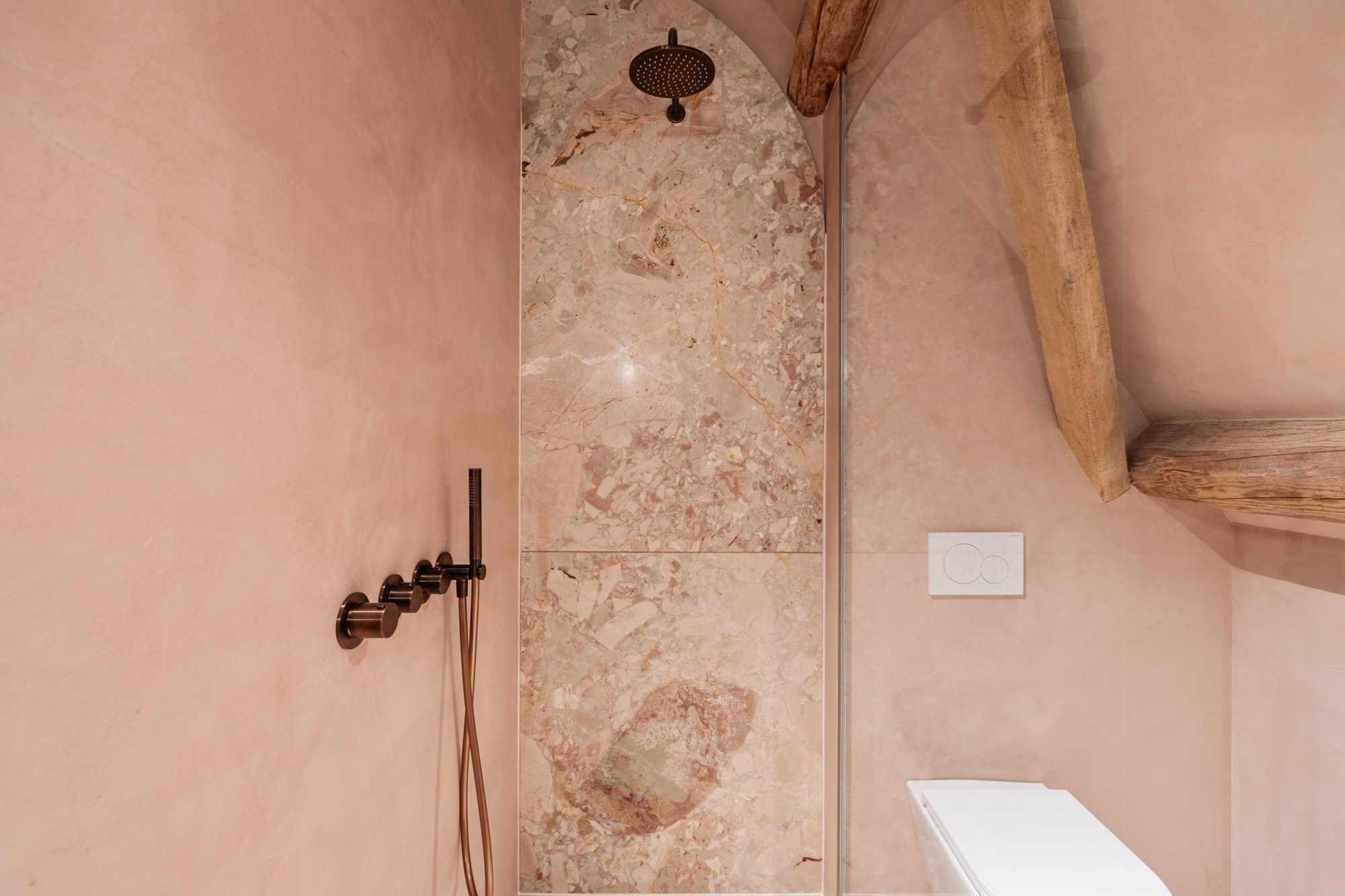 Authentiek gerenoveerde hoeve te Varsenare — een uitzonderlijk landelijke eigendom nabij Brugge 