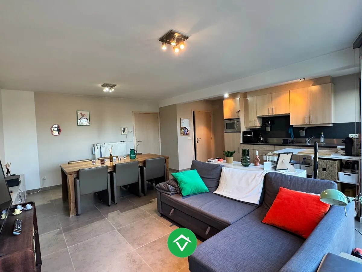 Prachtig appartement met 2 slaapkamers garage en groot terras te Leke 