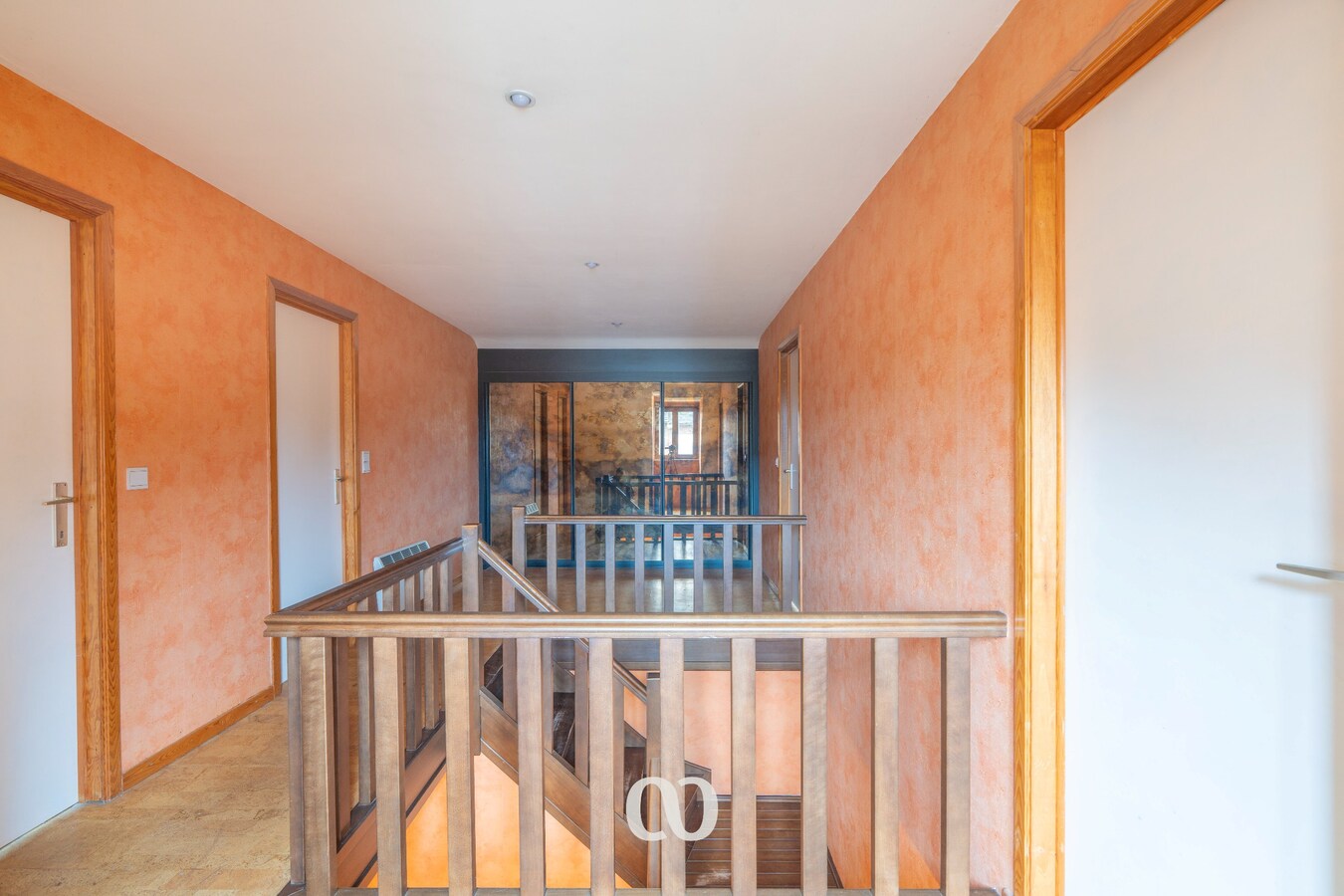 Karaktervolle en ruime woning met 3 slaapkamers en garage nabij het centrum van Oudenaarde 