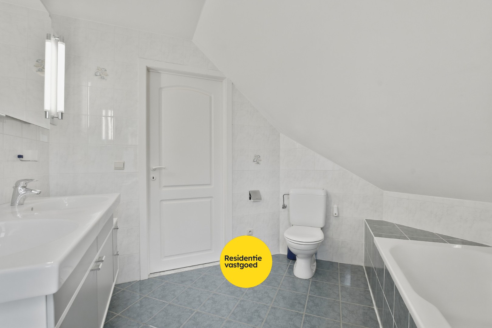 Instapklare halfopen bebouwing met 3 slaapkamers en tuin in De Haan! 