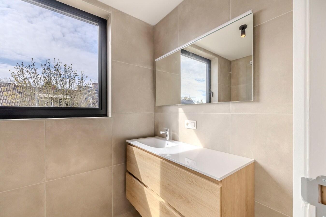 Nieuwbouwappartement - 2 slpks - staanplaats - lift - toplocatie 