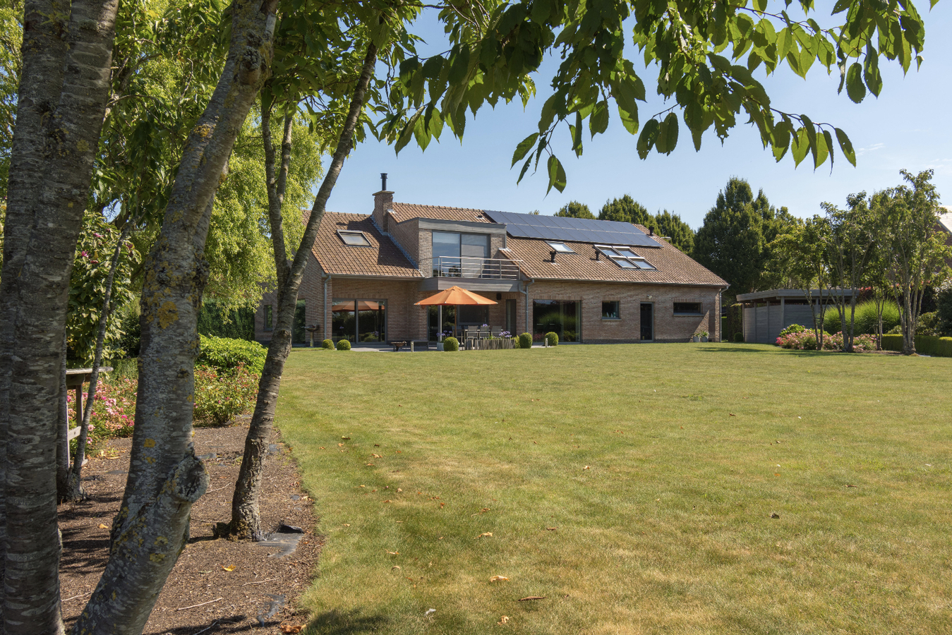 Ruime bemeubelde villa op residentiële ligging te Drongen (Baarle) 