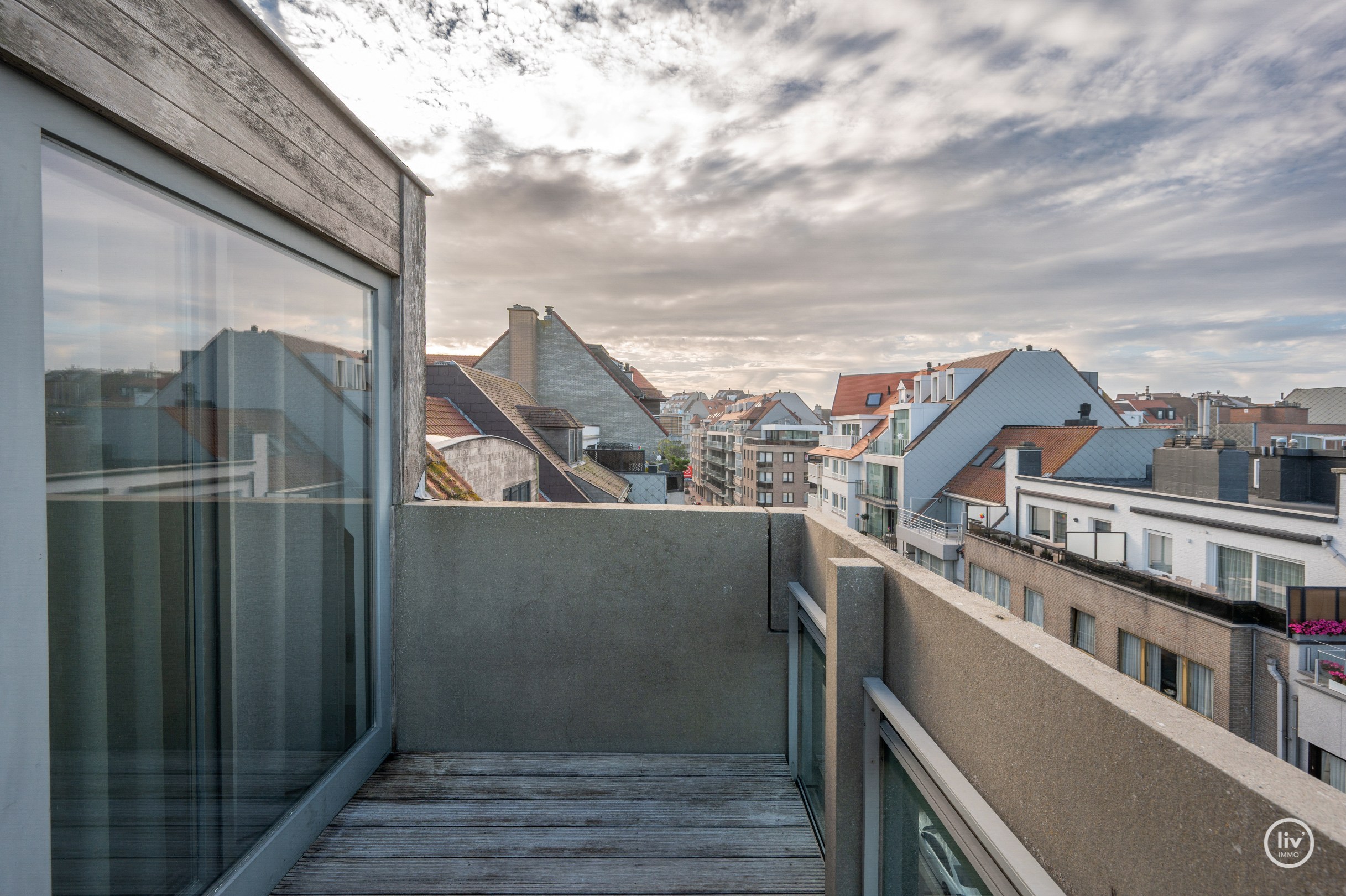 Stijlvolle en instapklare duplex met 2 ruime slaapkamers nabij het Rubensplein 