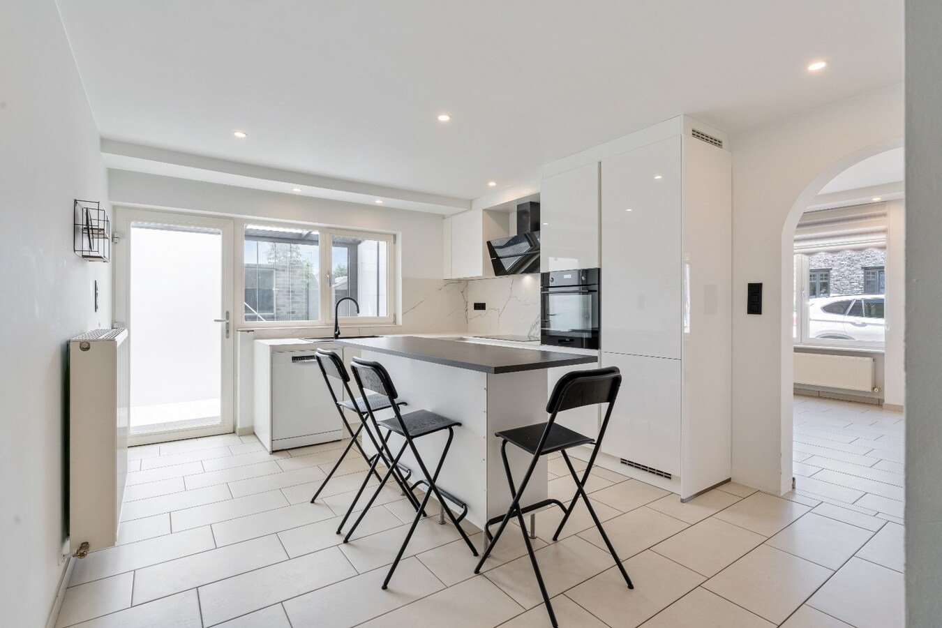Verrassend ruim triplexappartement - B-label - 4 slpk  en aagename buitenbeleving. 