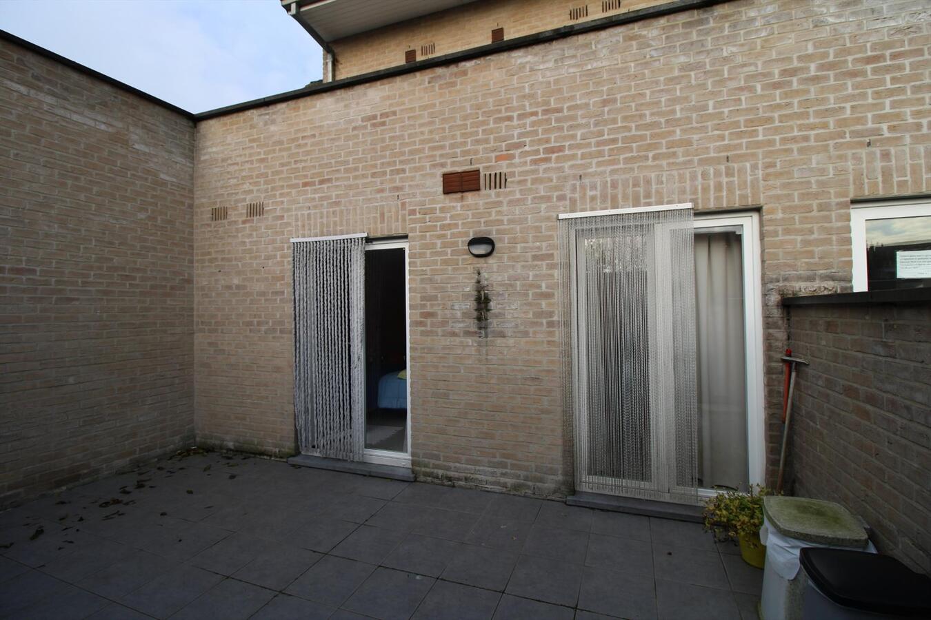 Gelijkvloers appartement met 2 slaapkamers en groot terras in centrum Koekelare 