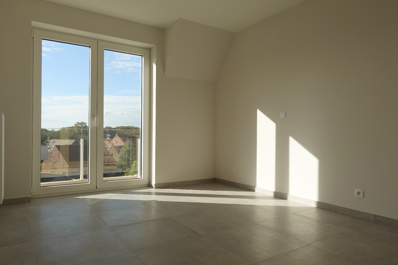 Prachtig nieuwbouwappartement met garage 