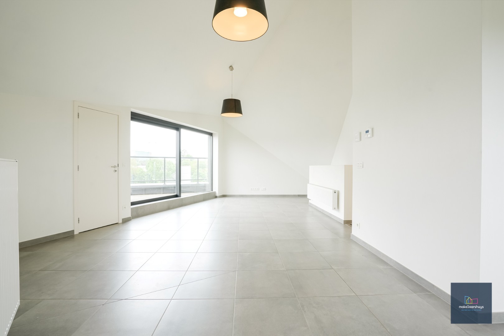 Schitterende duplex met 2 slpk en terras + fietsenberging 