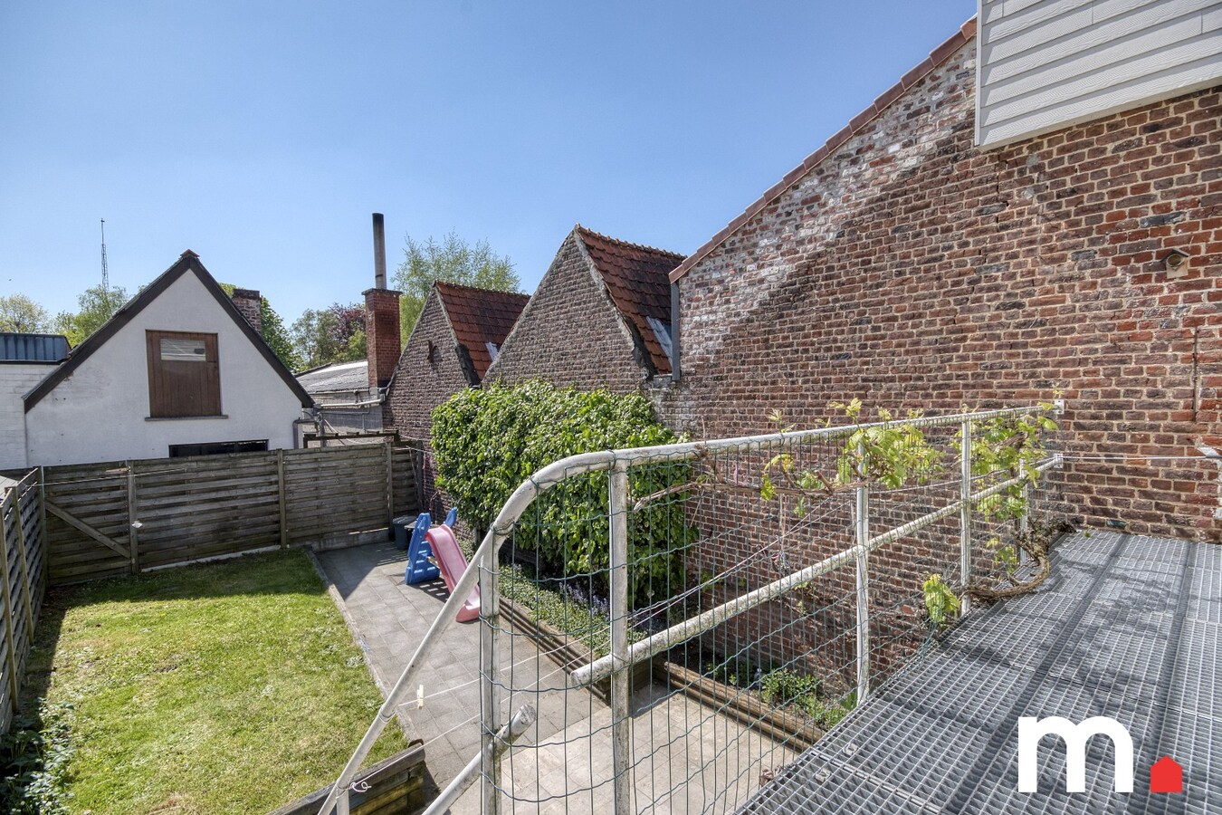 Centraal gelegen authentieke woning te koop in Heule ! 