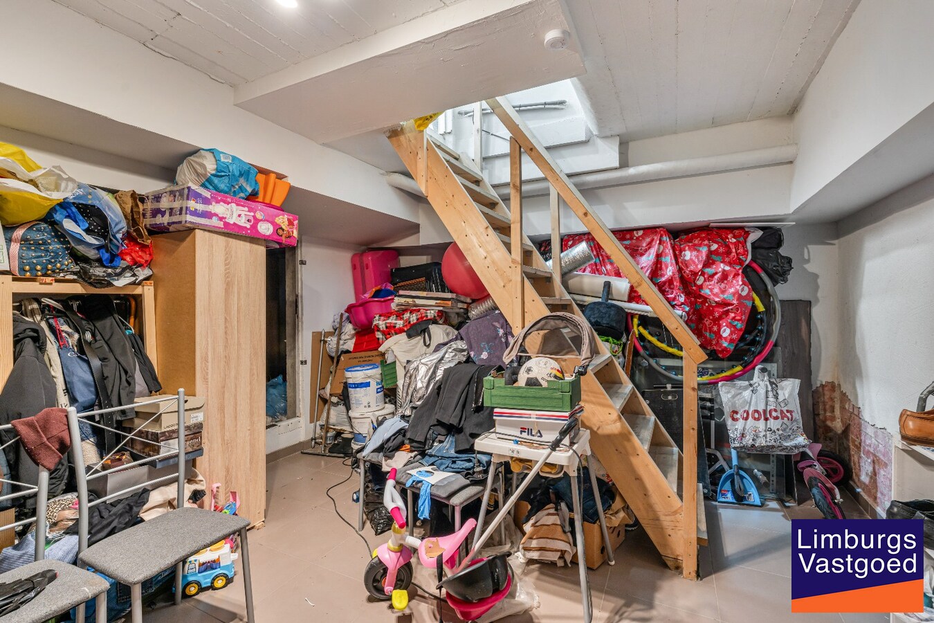 Commercieel uitstekend gelegen handelspand, 60m² 