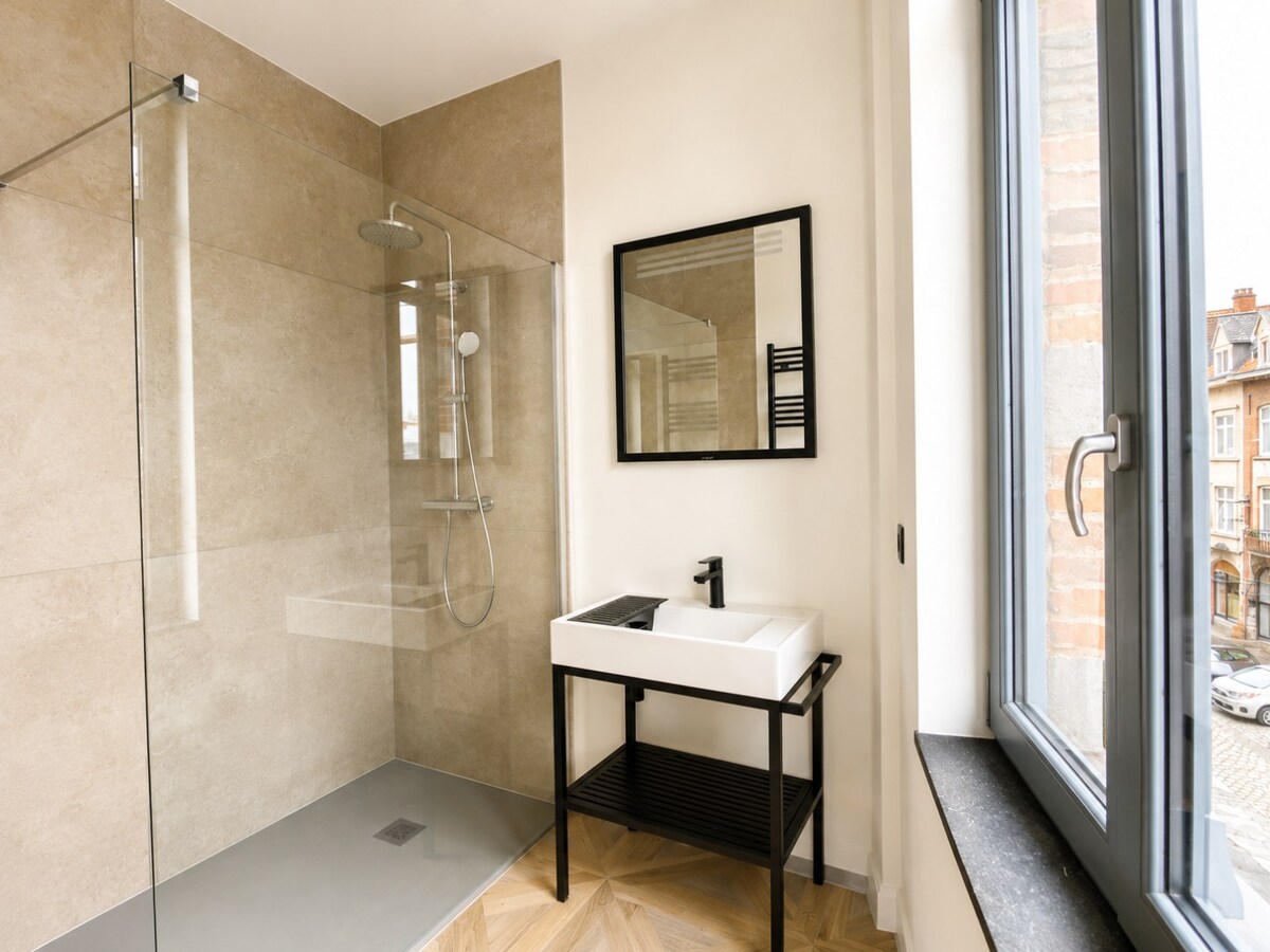 Appartement 1 chambre et terrasse.en plein coeur de Tournai ! 