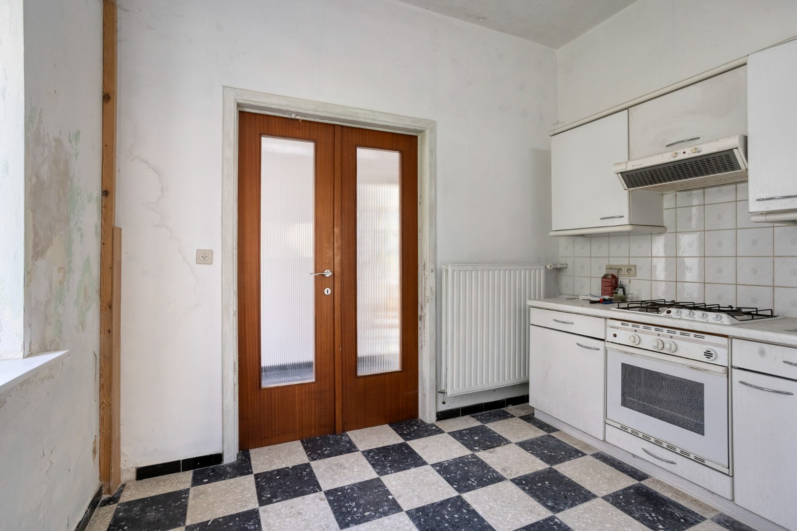 TE RENOVEREN WONING met 2/3/4 slaapkamers en tuin – 1640 SINT-GENESIUS-RODE 