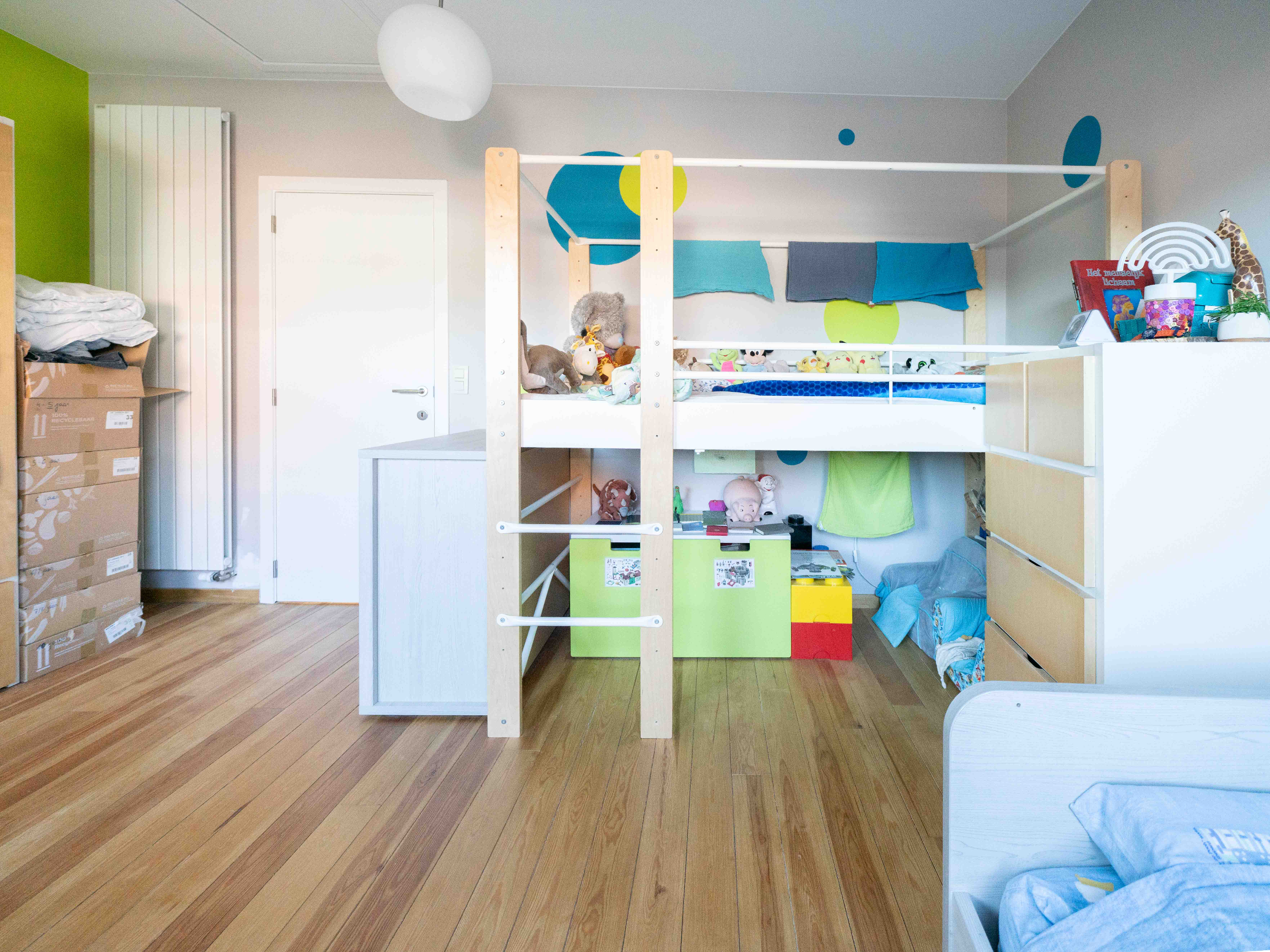 Volledig gerenoveerde woning met 4 kamers, tuin en garage 