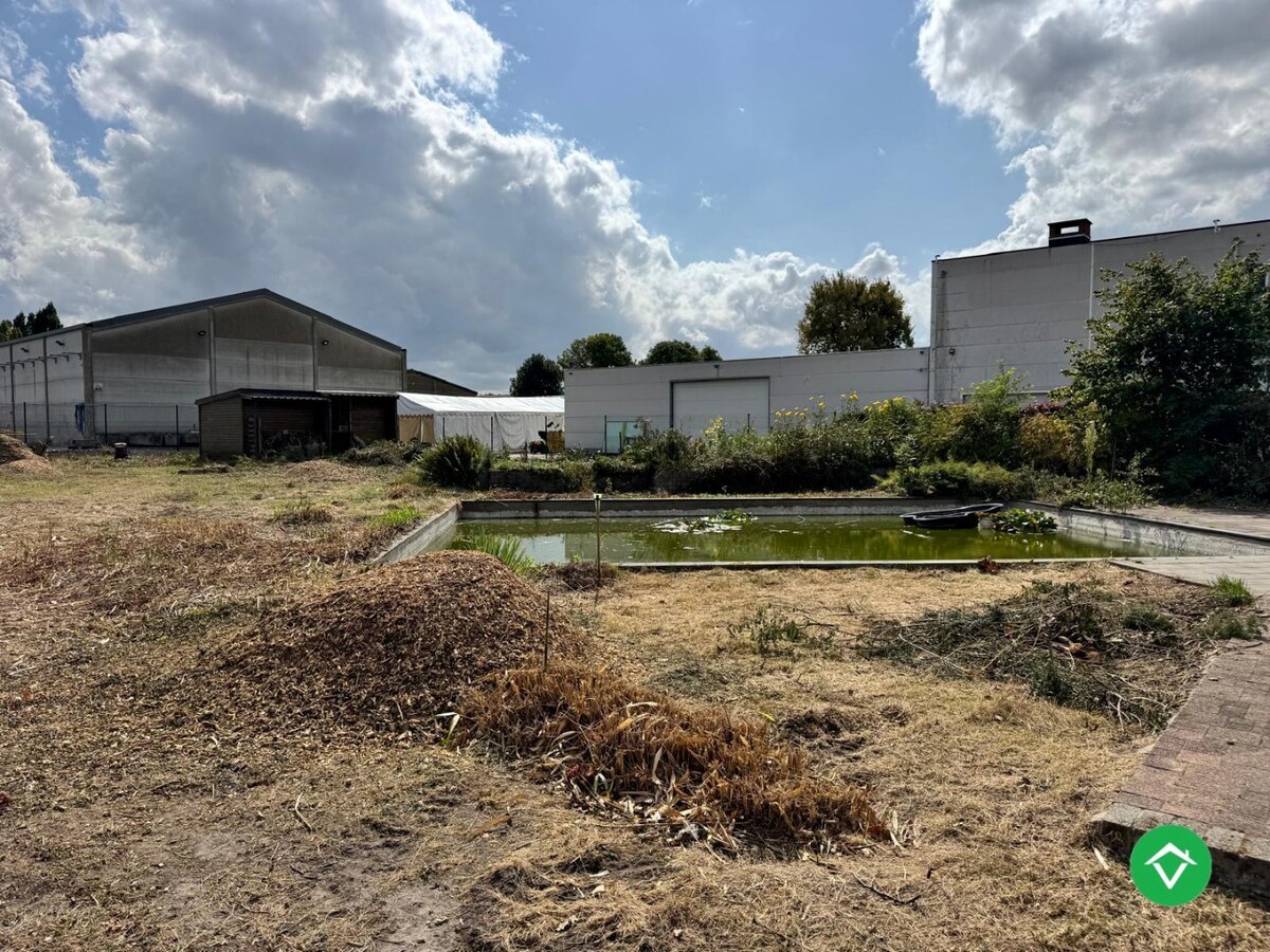 Handelspand met woonst te Ichtegem 