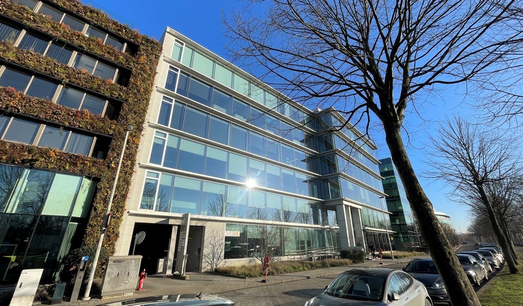 Hedendaagse kantoren te huur in Onyx Building te Berchem