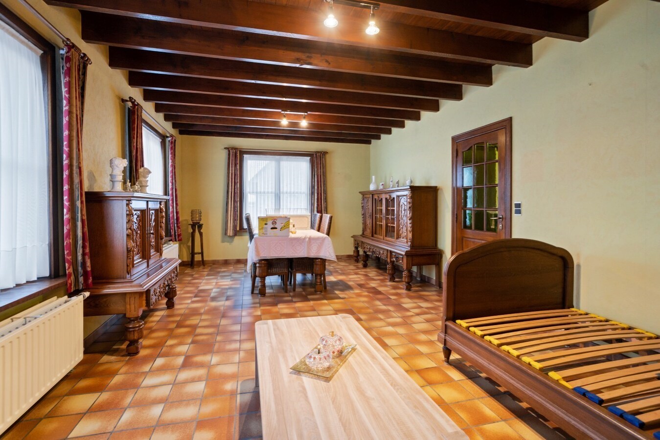 Residentieel gelegen, vrijstaande woning op ruim perceel van 714m² 