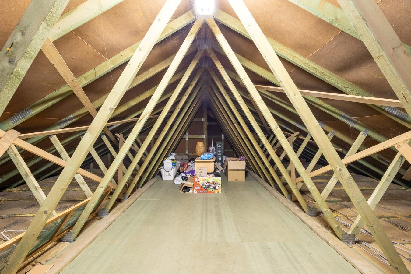 Instapklare gelijkvloers woning in het groen op een West-perceel van  626 m² 