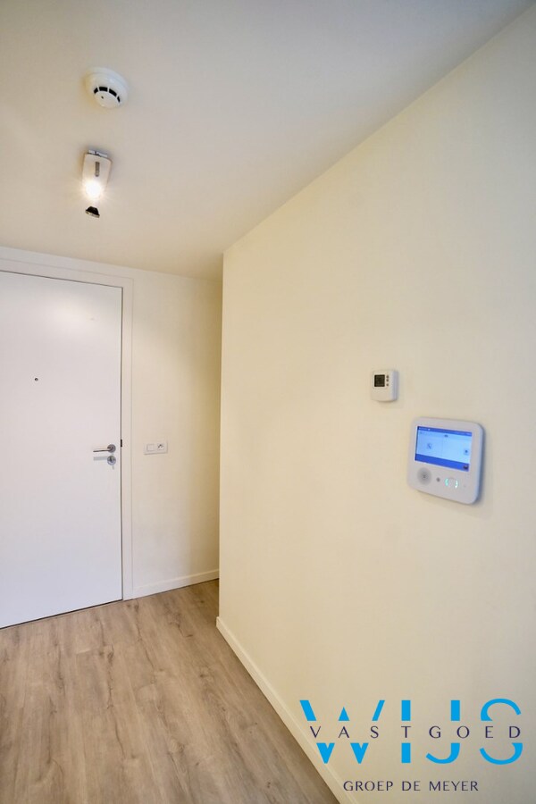 Totaal afgewerkte serviceflat te Lievegem ! 