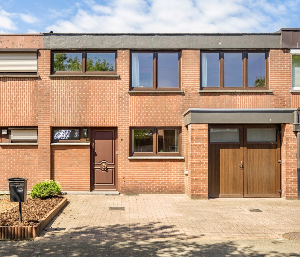 Ruime instapklare woning met 4 slaapkamers, tuin en garage. 