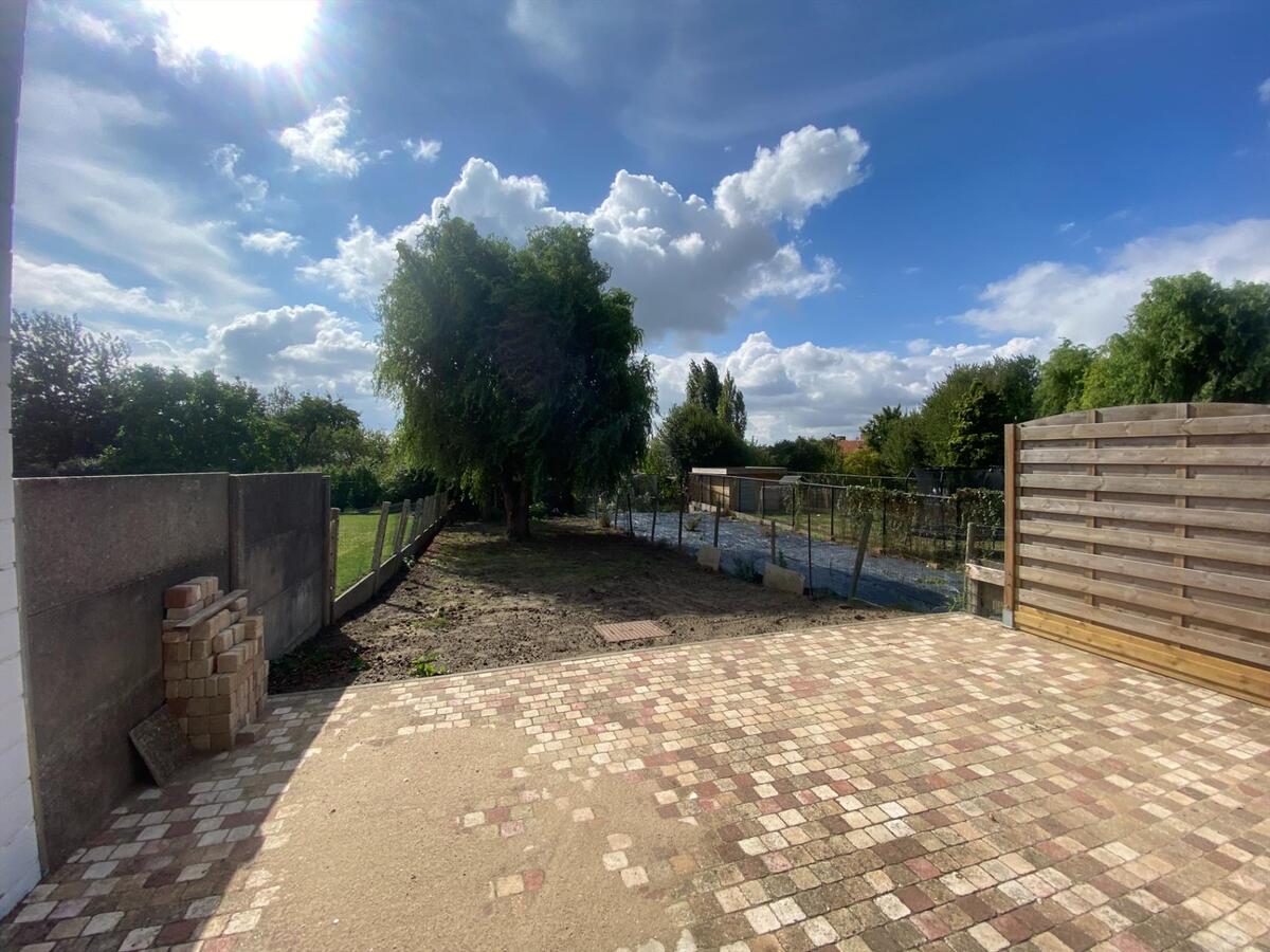 Rustig gelegen nieuwbouwwoning met garage 